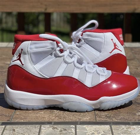 jordan 11 red.